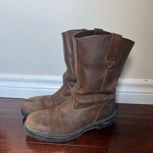 Blundstone tall boots round toe